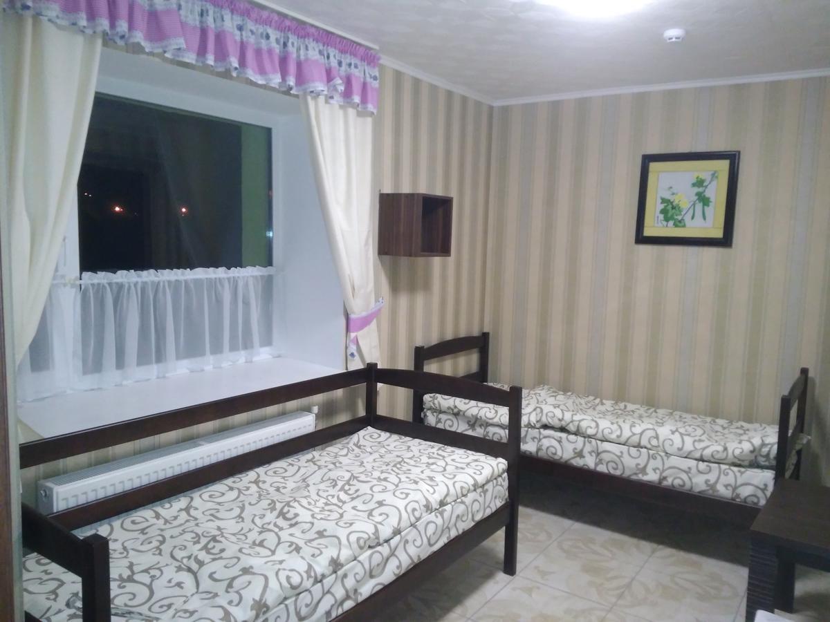 Parasolka Hostel *